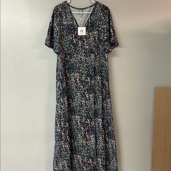 Elegant Multicolor Dress - Picture 1 of 4